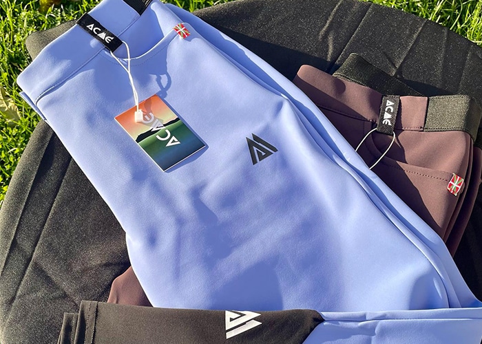 Pantalon d'équitation confortable disponible en différente couleur pour CSO à Poitiers